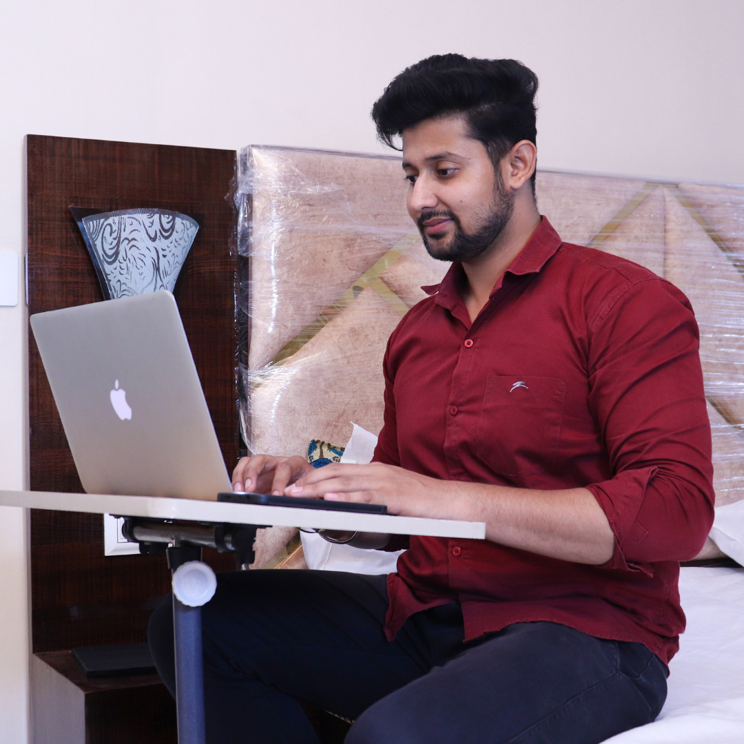 Adjustable Laptop Table with Wheels – Height & Angle Adjustable 360° Rotating Overbed Study (56.5 × 7.5 cm)